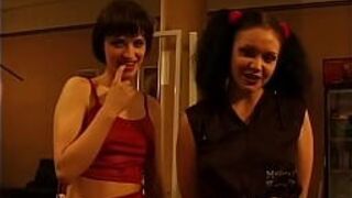 Сдали зачёт физруку - порно видео