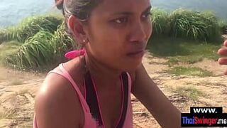 Настоящую тайскую шлюшку в любительском видео наняли на сеанс минета в любительском видео - порно видео